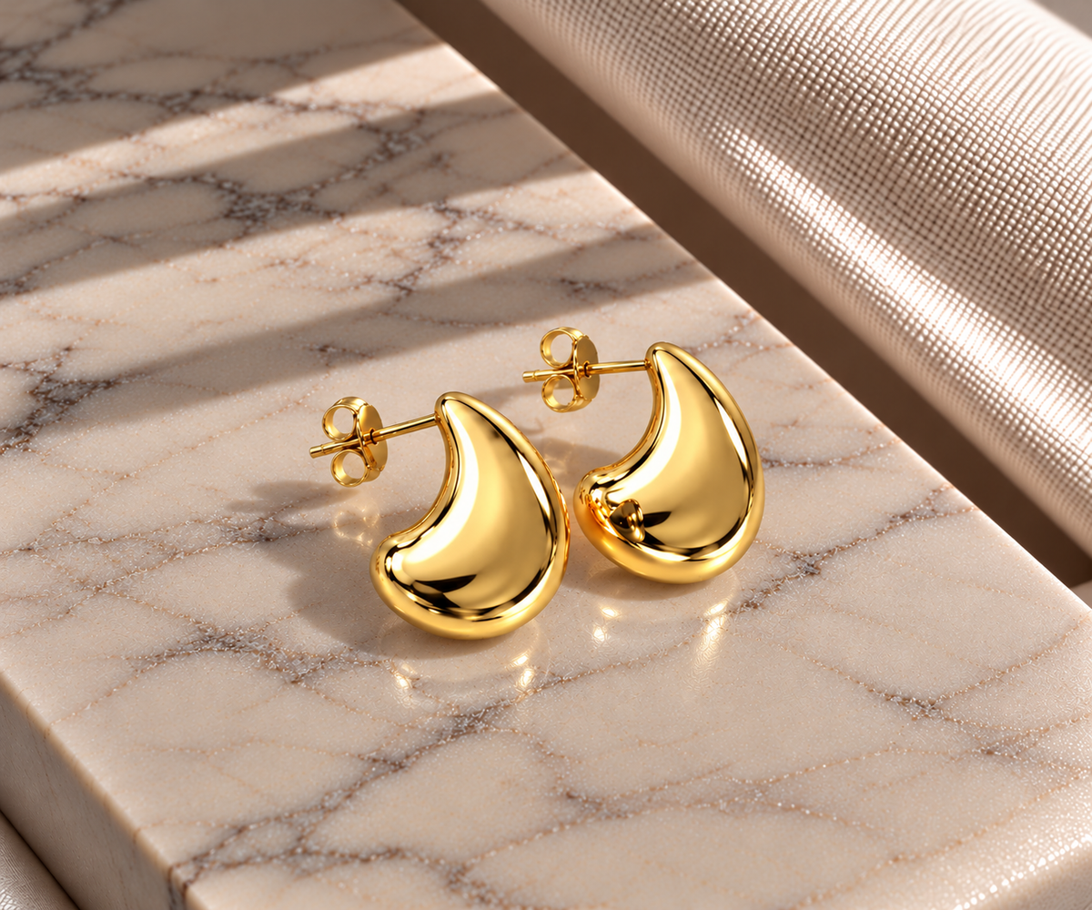 Azura Earrings - Gold.